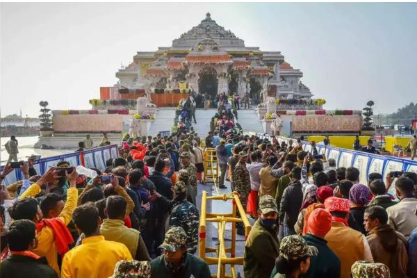 People visiting Ayodhya Rammandir in large numbers