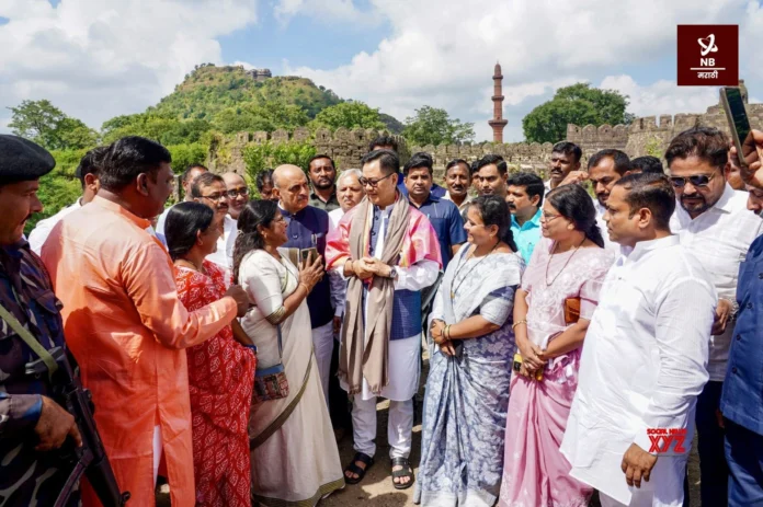 Kiren Rijuju visits Daulatabad