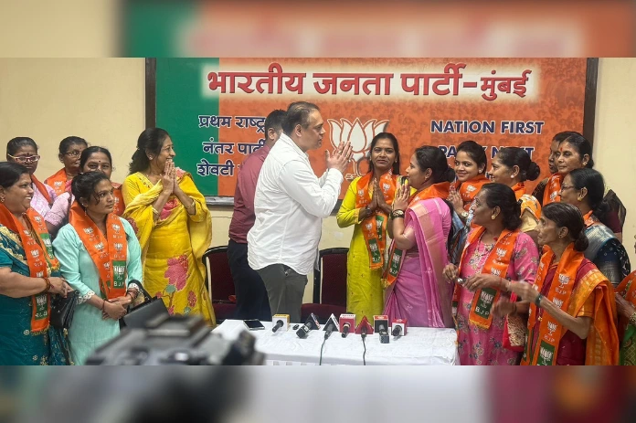 NBMarathi_BJP_Sweta_Korgaonkar_Ameet_Satam