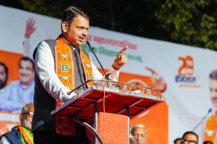 NBMarathi_DevendraFadnavis